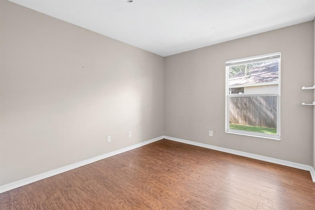 For Sale: $450,000 (4 beds, 2 baths, 1810 Square Feet)