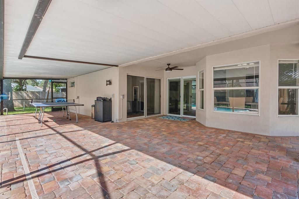For Sale: $450,000 (4 beds, 2 baths, 1810 Square Feet)