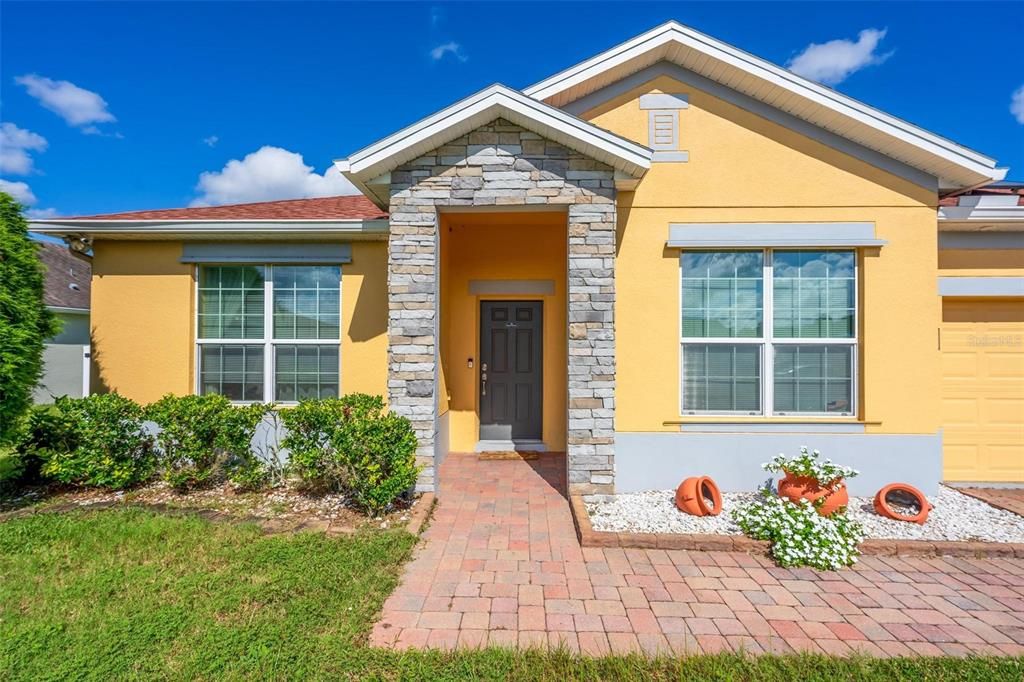 На продажу: $329,900 (4 спален, 2 ванн, 2518 Квадратных фут)