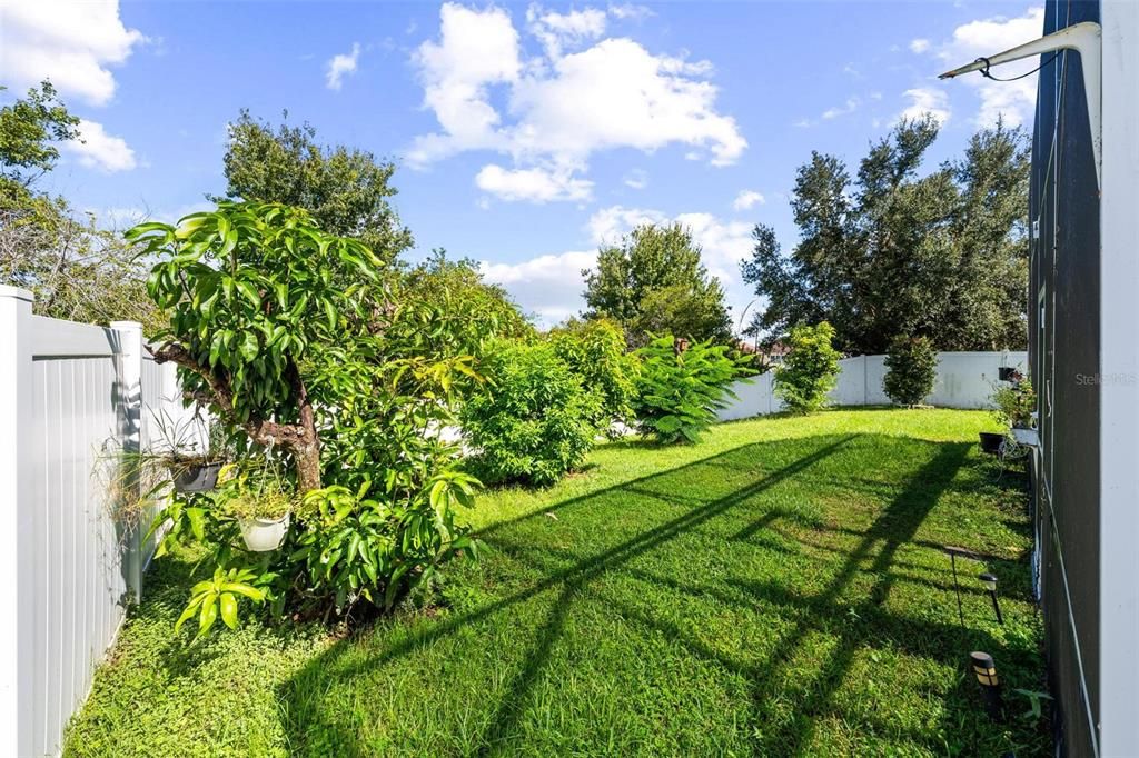 На продажу: $329,900 (4 спален, 2 ванн, 2518 Квадратных фут)