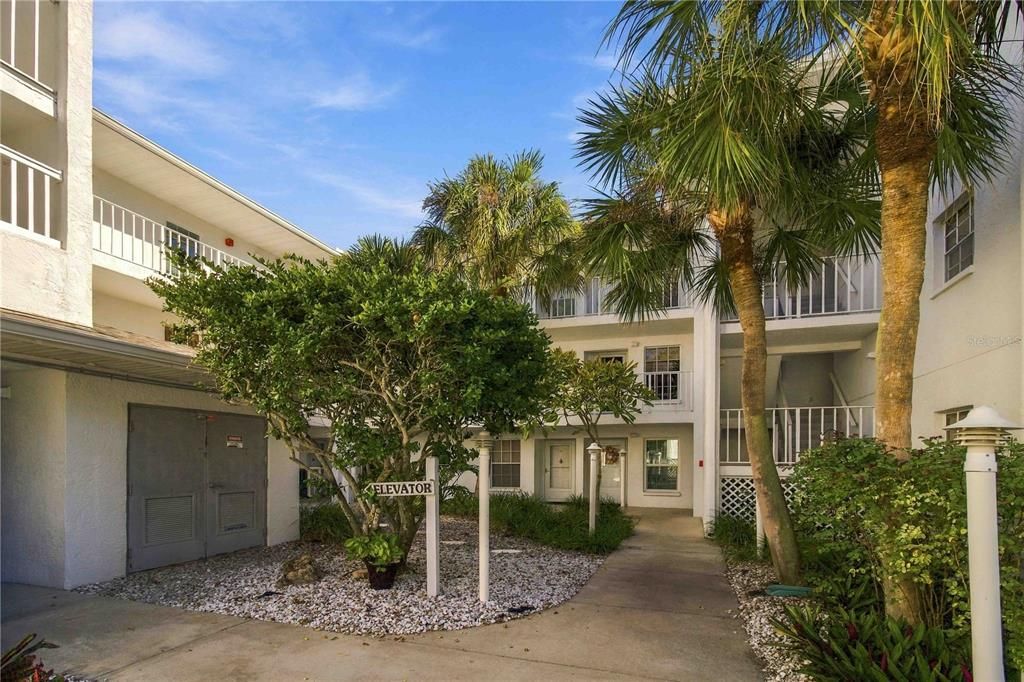 En Venta: $140,000 (2 camas, 2 baños, 1042 Pies cuadrados)