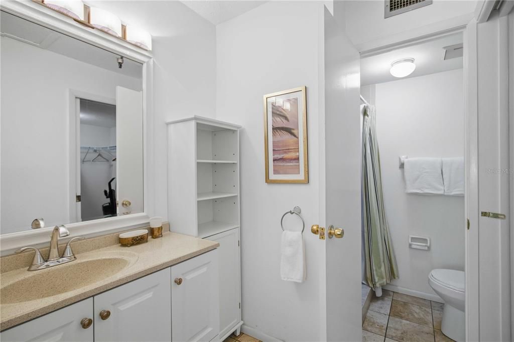 En Venta: $140,000 (2 camas, 2 baños, 1042 Pies cuadrados)