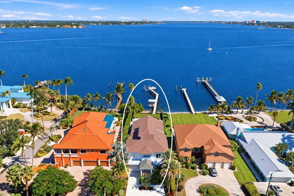For Sale: $4,699,000 (5 beds, 4 baths, 6036 Square Feet)