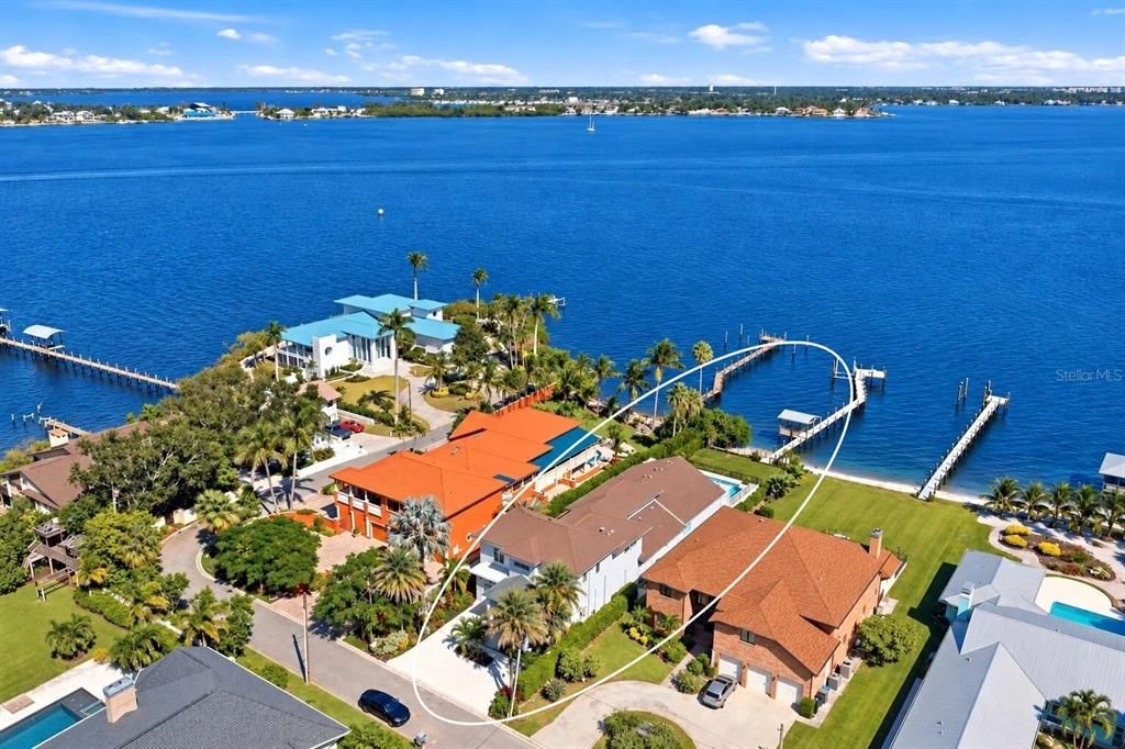 For Sale: $4,699,000 (5 beds, 4 baths, 6036 Square Feet)