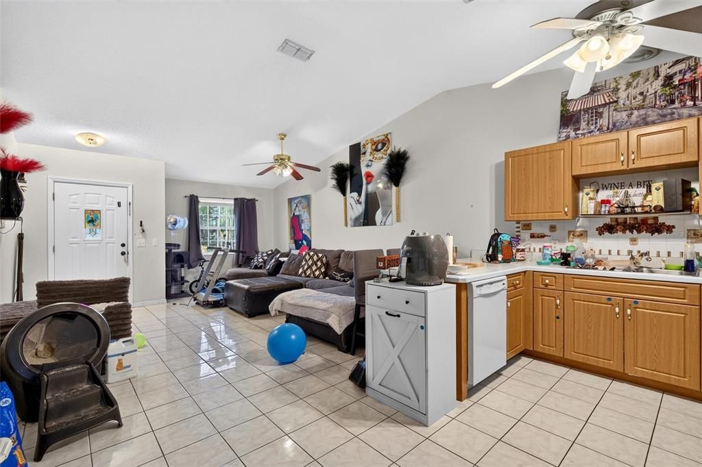 For Sale: $399,900 (4 beds, 0 baths, 2034 Square Feet)