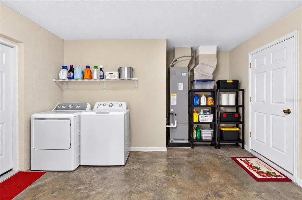 For Sale: $399,900 (4 beds, 0 baths, 2034 Square Feet)