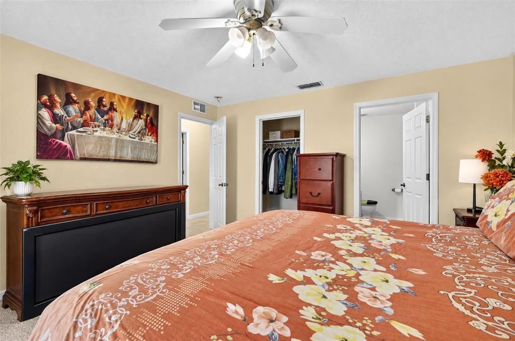 For Sale: $399,900 (4 beds, 0 baths, 2034 Square Feet)
