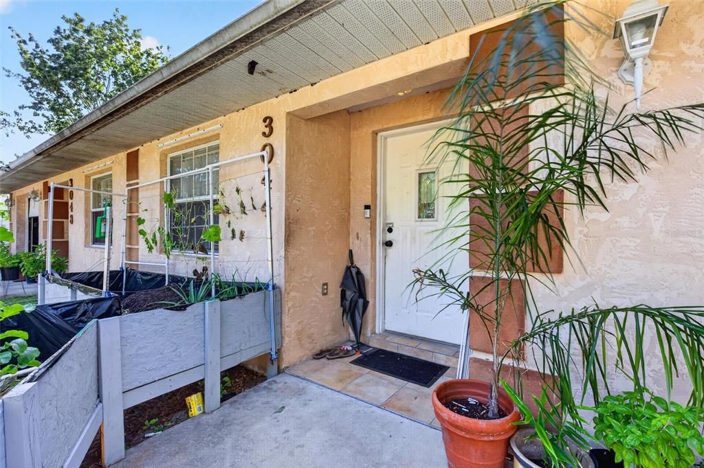 For Sale: $399,900 (4 beds, 0 baths, 2034 Square Feet)