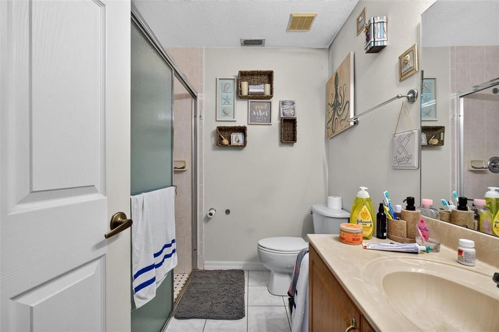 For Sale: $399,900 (4 beds, 0 baths, 2034 Square Feet)