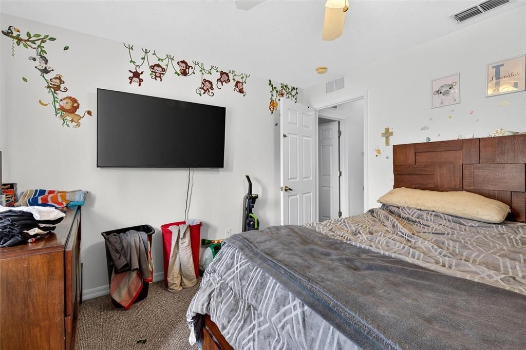 For Sale: $399,900 (4 beds, 0 baths, 2034 Square Feet)