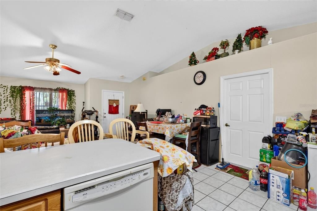 For Sale: $399,900 (4 beds, 0 baths, 2034 Square Feet)