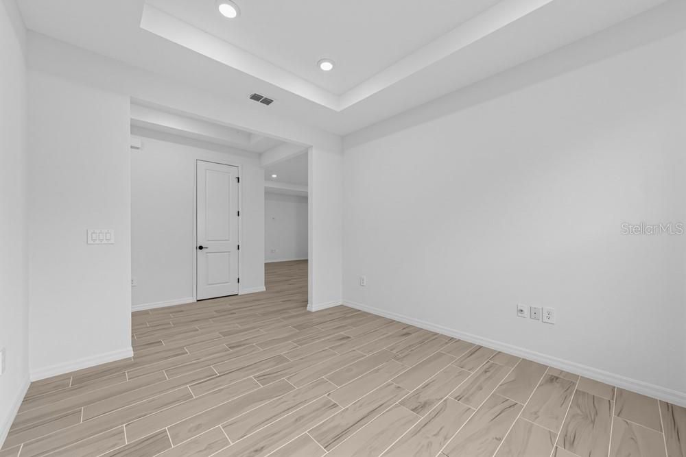 En Venta: $860,494 (4 camas, 3 baños, 2717 Pies cuadrados)