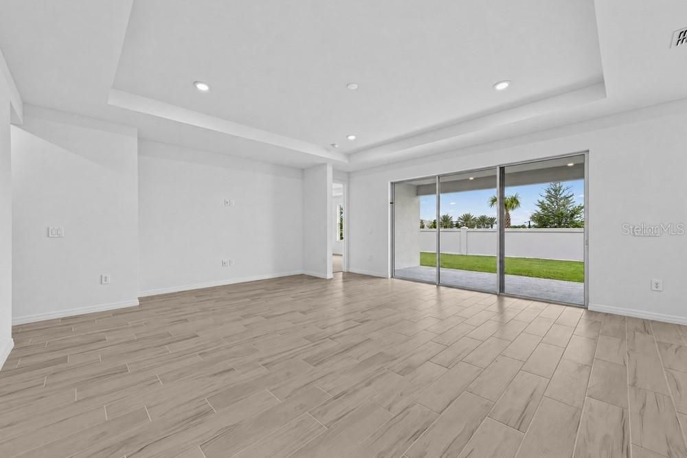 En Venta: $860,494 (4 camas, 3 baños, 2717 Pies cuadrados)