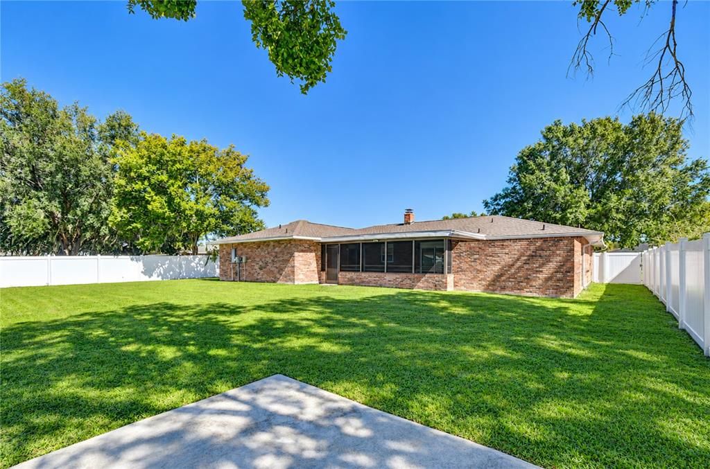 For Rent: $2,395 (3 beds, 2 baths, 2030 Square Feet)