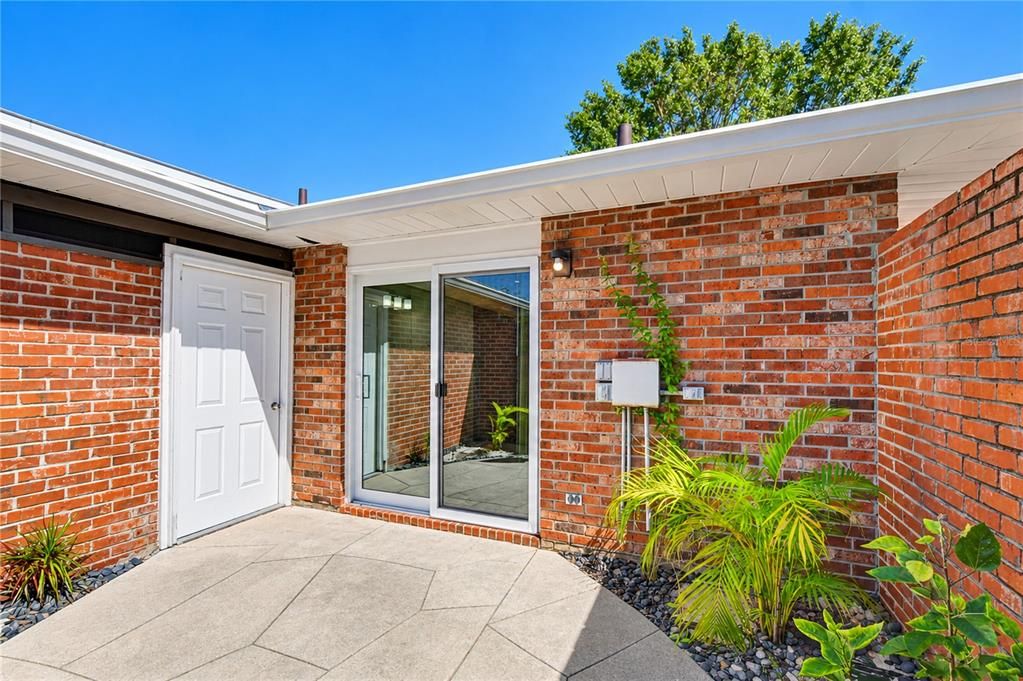 For Rent: $2,395 (3 beds, 2 baths, 2030 Square Feet)