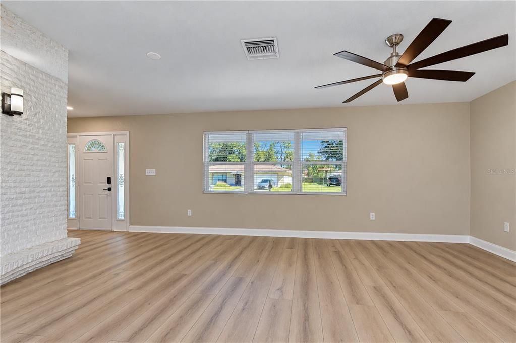 For Rent: $2,395 (3 beds, 2 baths, 2030 Square Feet)