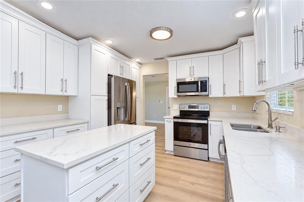For Rent: $2,395 (3 beds, 2 baths, 2030 Square Feet)