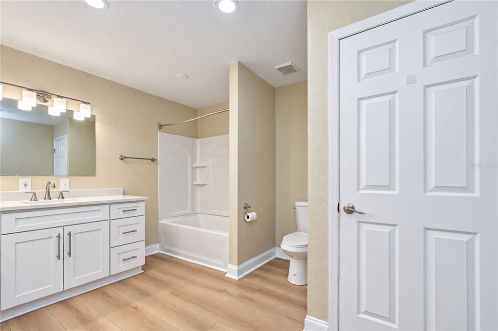 For Rent: $2,395 (3 beds, 2 baths, 2030 Square Feet)