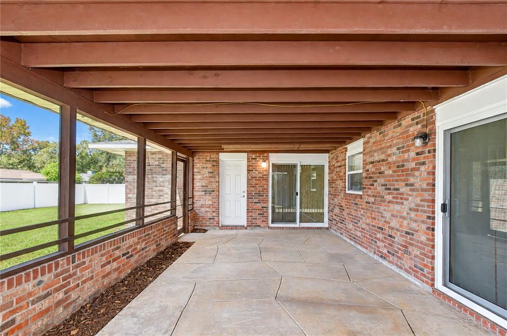 For Rent: $2,395 (3 beds, 2 baths, 2030 Square Feet)
