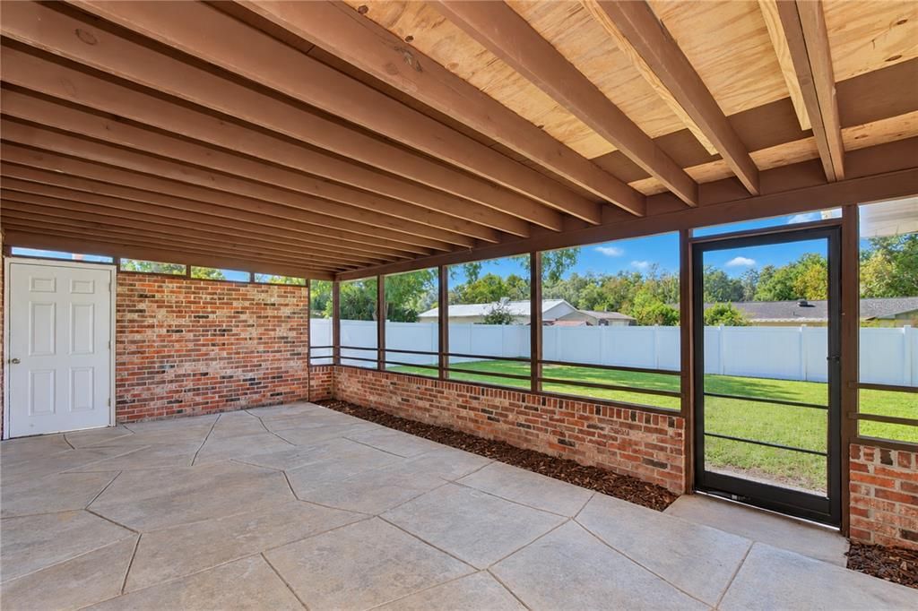 For Rent: $2,395 (3 beds, 2 baths, 2030 Square Feet)