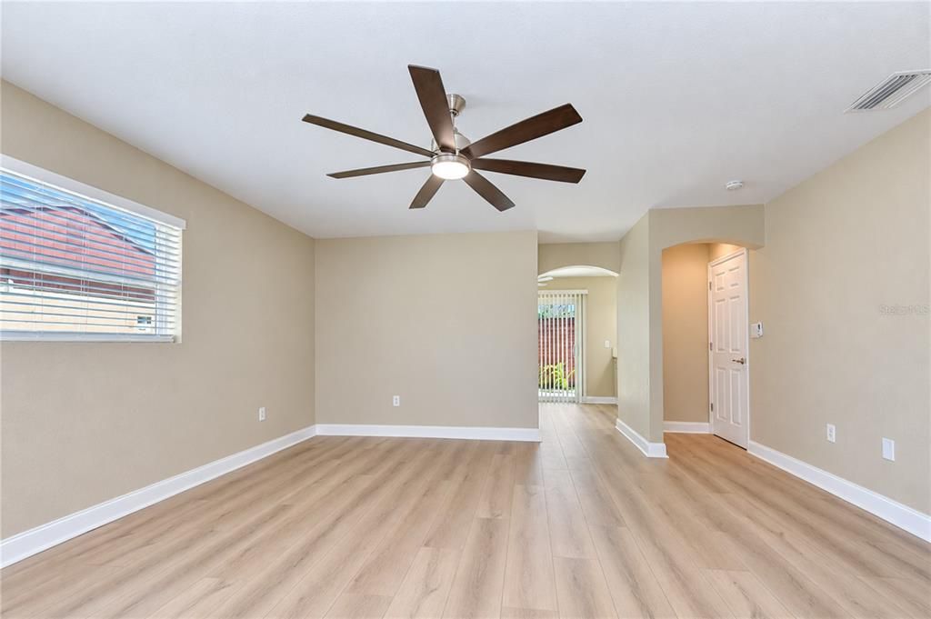 For Rent: $2,395 (3 beds, 2 baths, 2030 Square Feet)