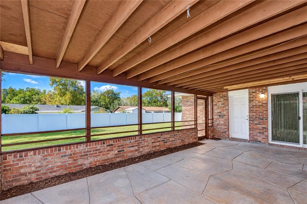 For Rent: $2,395 (3 beds, 2 baths, 2030 Square Feet)