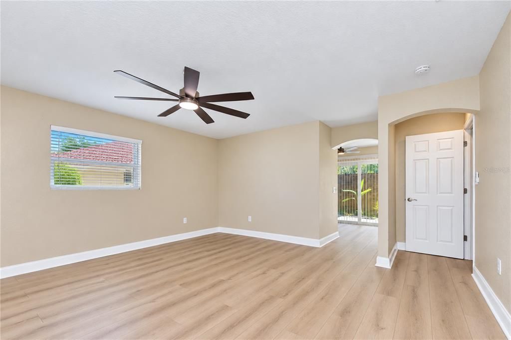 For Rent: $2,395 (3 beds, 2 baths, 2030 Square Feet)