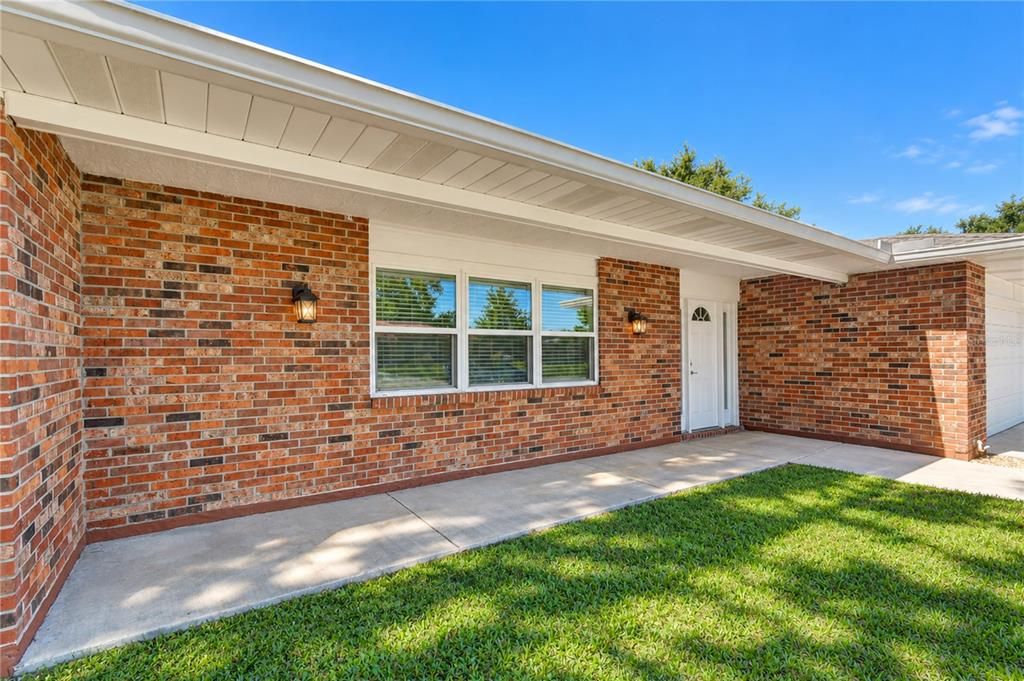 For Rent: $2,395 (3 beds, 2 baths, 2030 Square Feet)