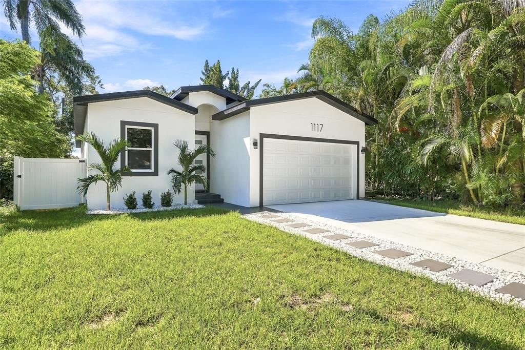For Sale: $499,900 (3 beds, 2 baths, 1760 Square Feet)