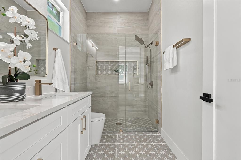 For Sale: $499,900 (3 beds, 2 baths, 1760 Square Feet)