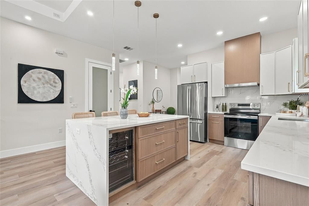 For Sale: $499,900 (3 beds, 2 baths, 1760 Square Feet)