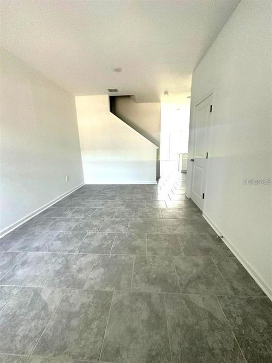 For Rent: $1,850 (3 beds, 2 baths, 1834 Square Feet)