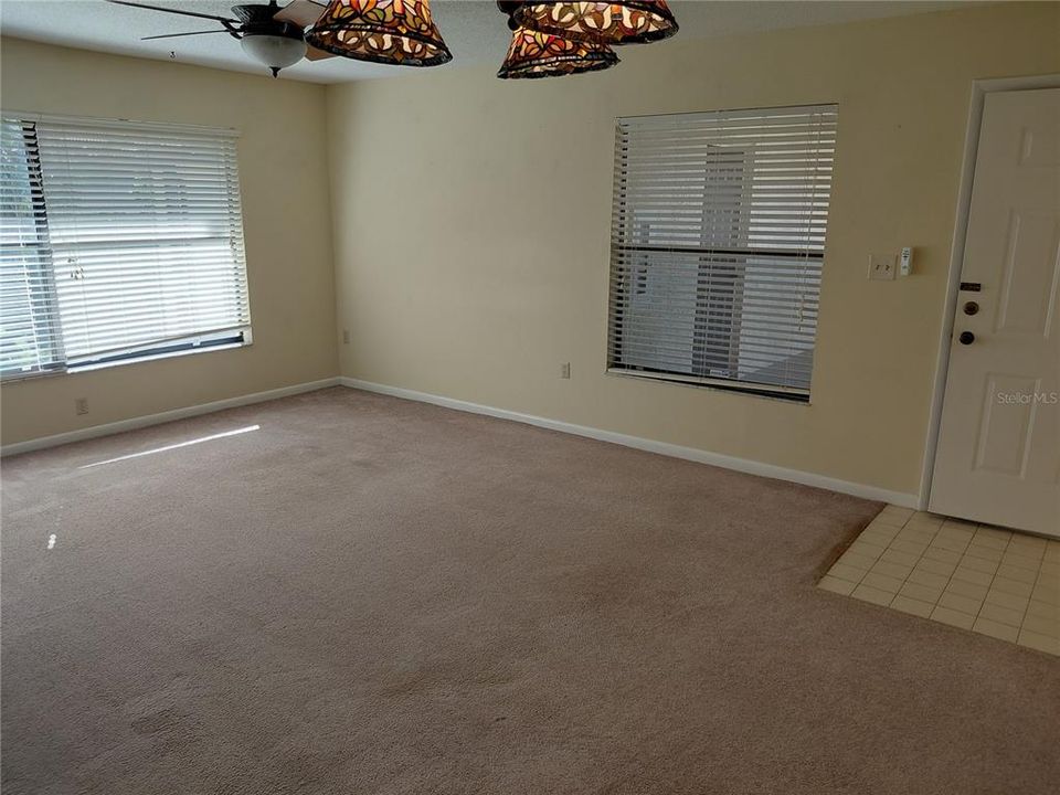 For Sale: $167,500 (1 beds, 1 baths, 750 Square Feet)