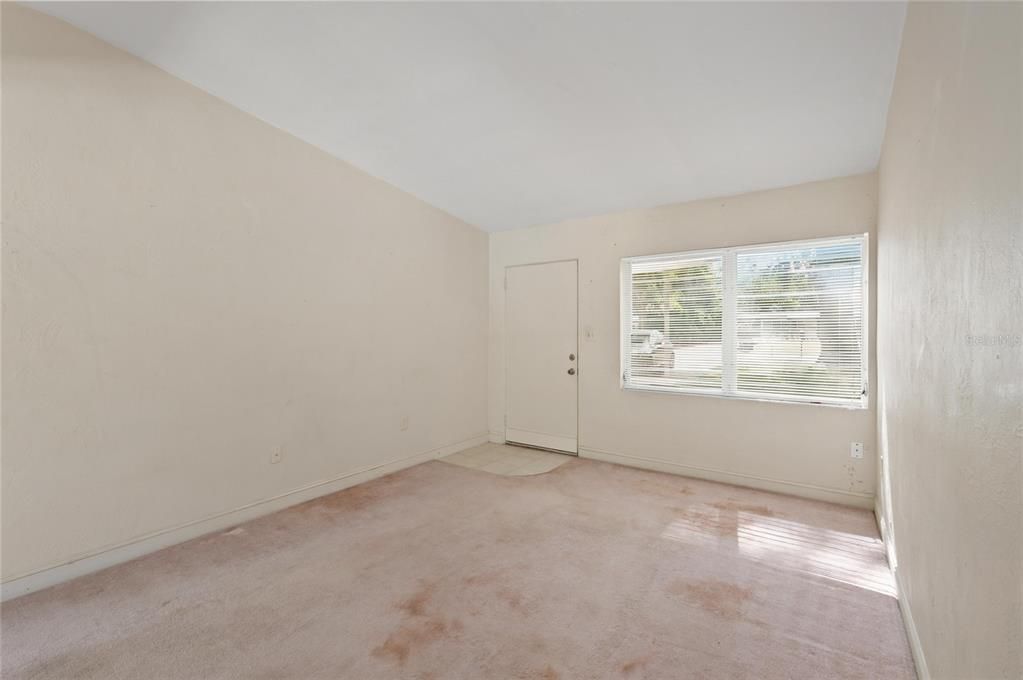 For Sale: $270,000 (3 beds, 1 baths, 1132 Square Feet)