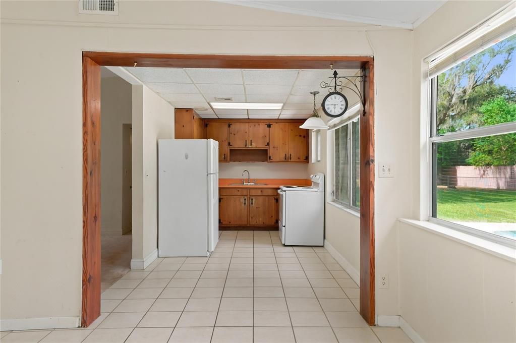 For Sale: $270,000 (3 beds, 1 baths, 1132 Square Feet)