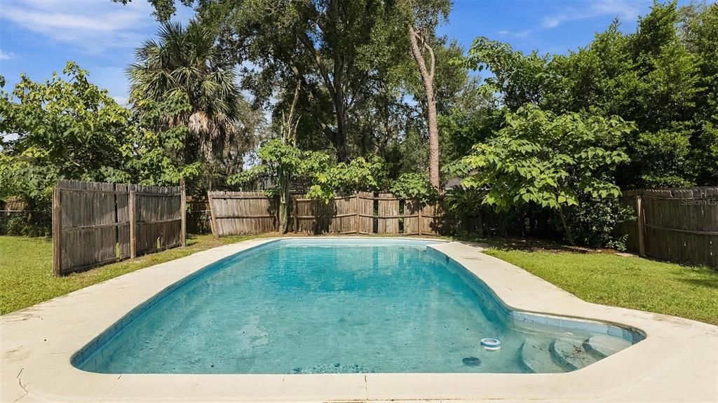 For Sale: $270,000 (3 beds, 1 baths, 1132 Square Feet)