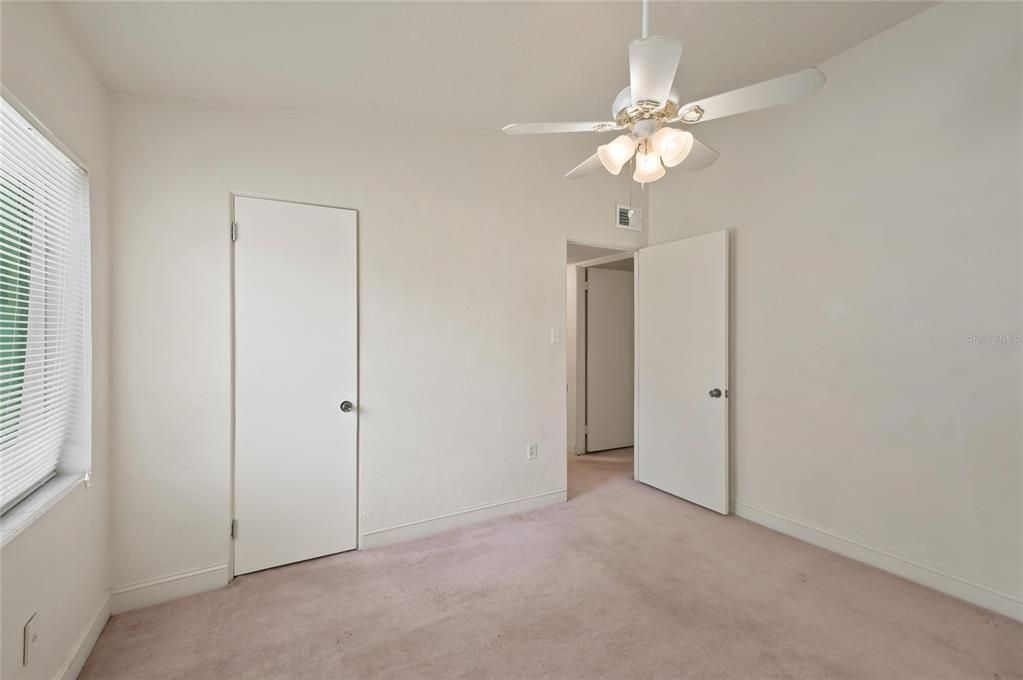 For Sale: $270,000 (3 beds, 1 baths, 1132 Square Feet)