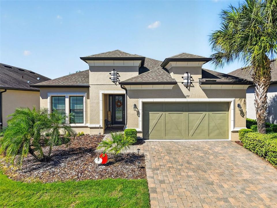 For Sale: $615,000 (3 beds, 3 baths, 2350 Square Feet)