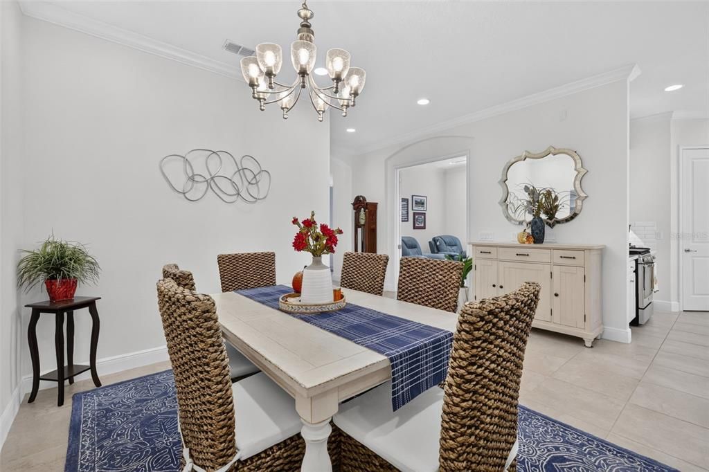For Sale: $615,000 (3 beds, 3 baths, 2350 Square Feet)