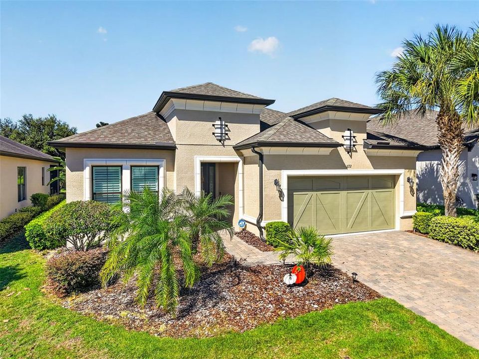 For Sale: $615,000 (3 beds, 3 baths, 2350 Square Feet)
