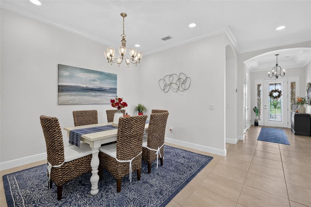 For Sale: $615,000 (3 beds, 3 baths, 2350 Square Feet)