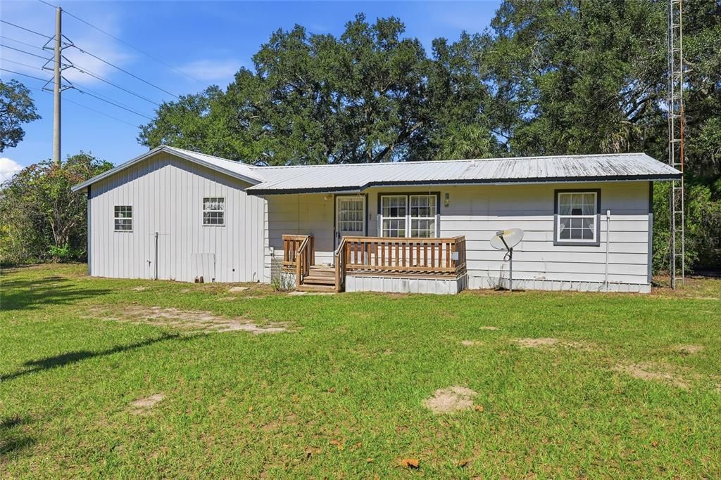 For Sale: $350,000 (3 beds, 2 baths, 1664 Square Feet)