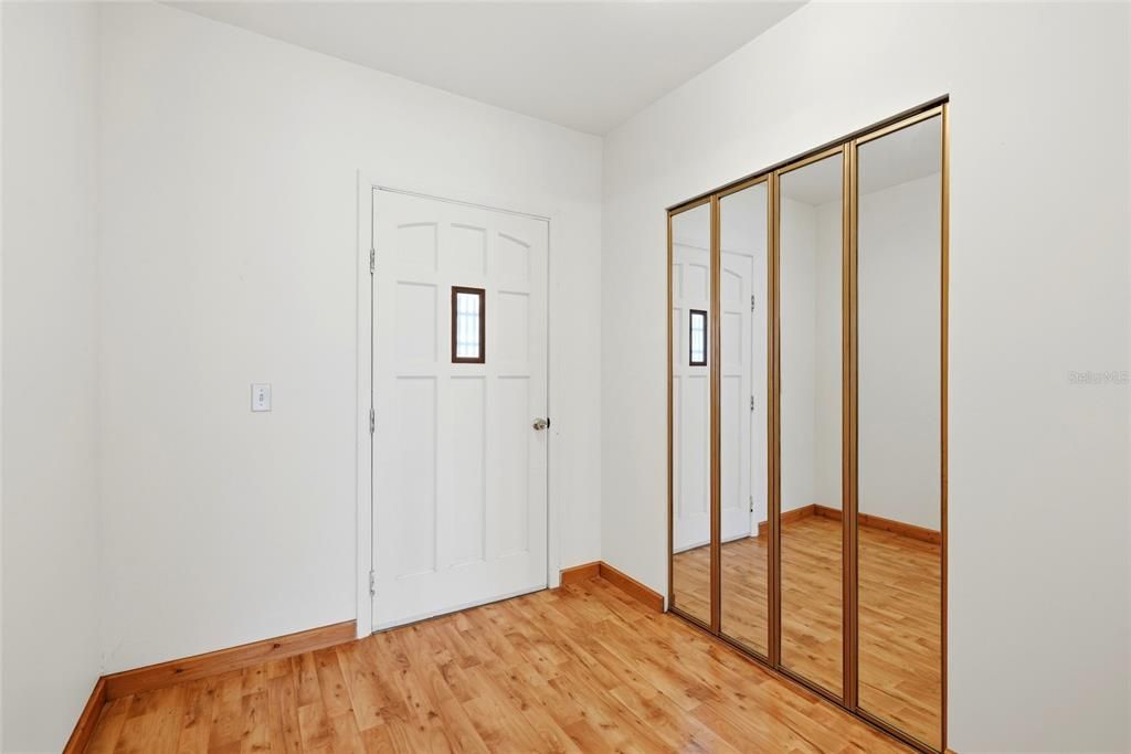 For Sale: $350,000 (3 beds, 2 baths, 1664 Square Feet)