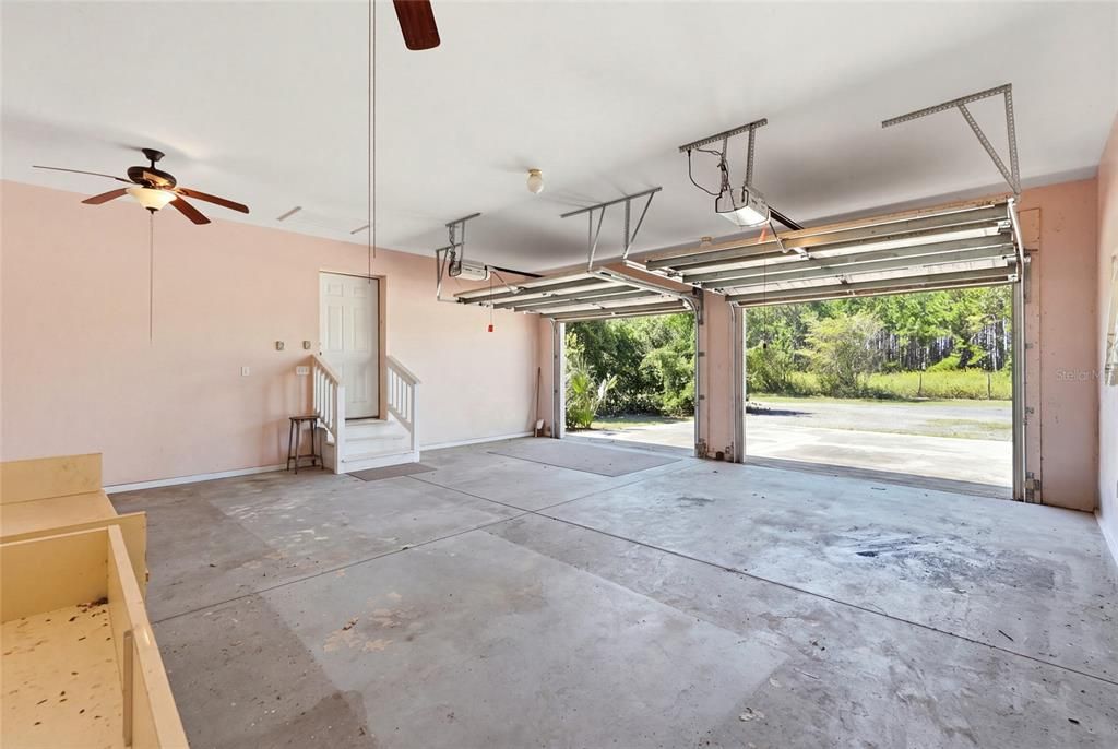 For Sale: $350,000 (3 beds, 2 baths, 1664 Square Feet)