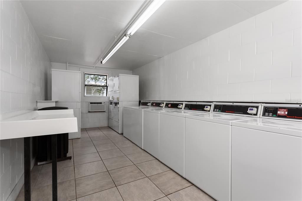 For Sale: $55,000 (1 beds, 1 baths, 300 Square Feet)