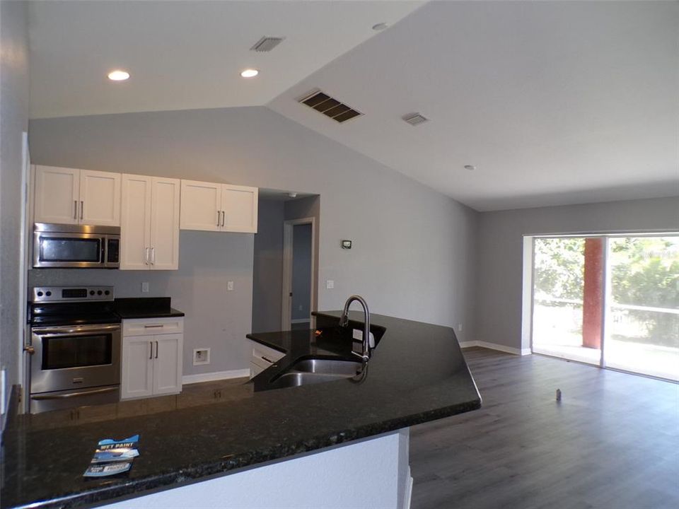En Venta: $222,000 (3 camas, 2 baños, 1468 Pies cuadrados)