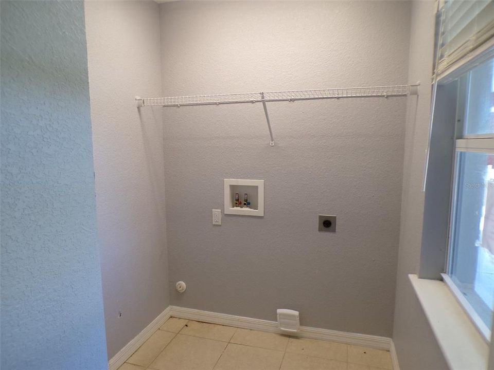 En Venta: $222,000 (3 camas, 2 baños, 1468 Pies cuadrados)