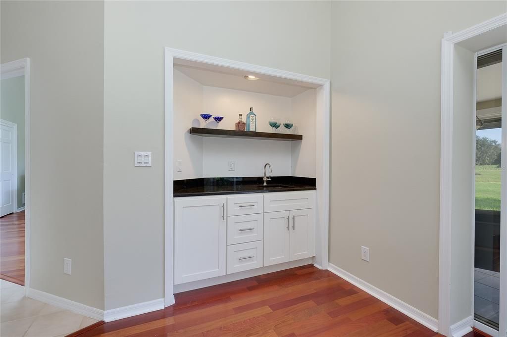 En Venta: $589,000 (3 camas, 2 baños, 3009 Pies cuadrados)