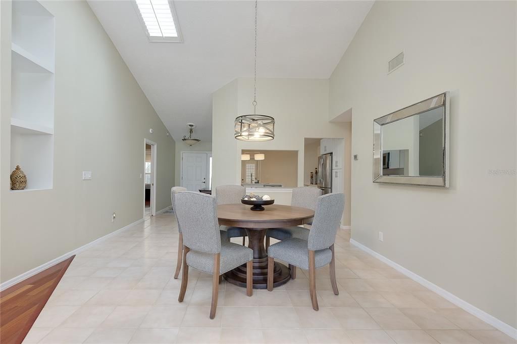 En Venta: $589,000 (3 camas, 2 baños, 3009 Pies cuadrados)