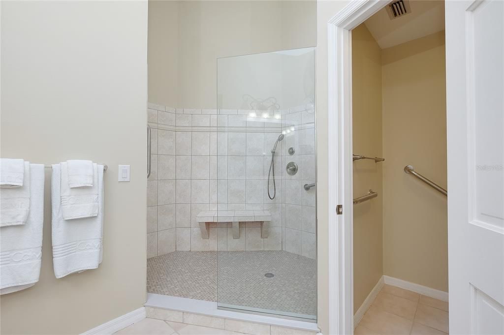 En Venta: $589,000 (3 camas, 2 baños, 3009 Pies cuadrados)